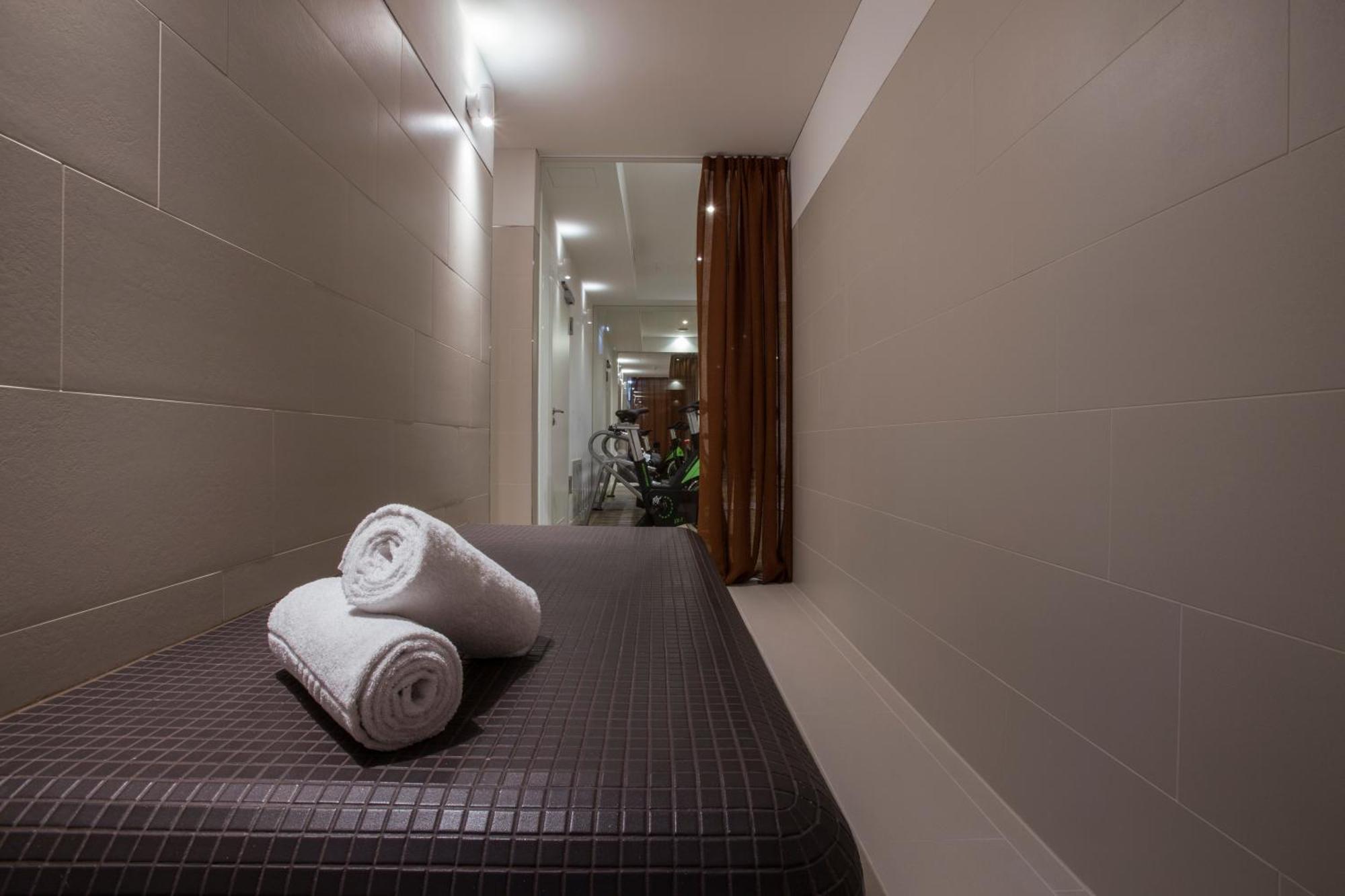 Homaris West Side (Adults Only) Hotel Berlim Exterior foto