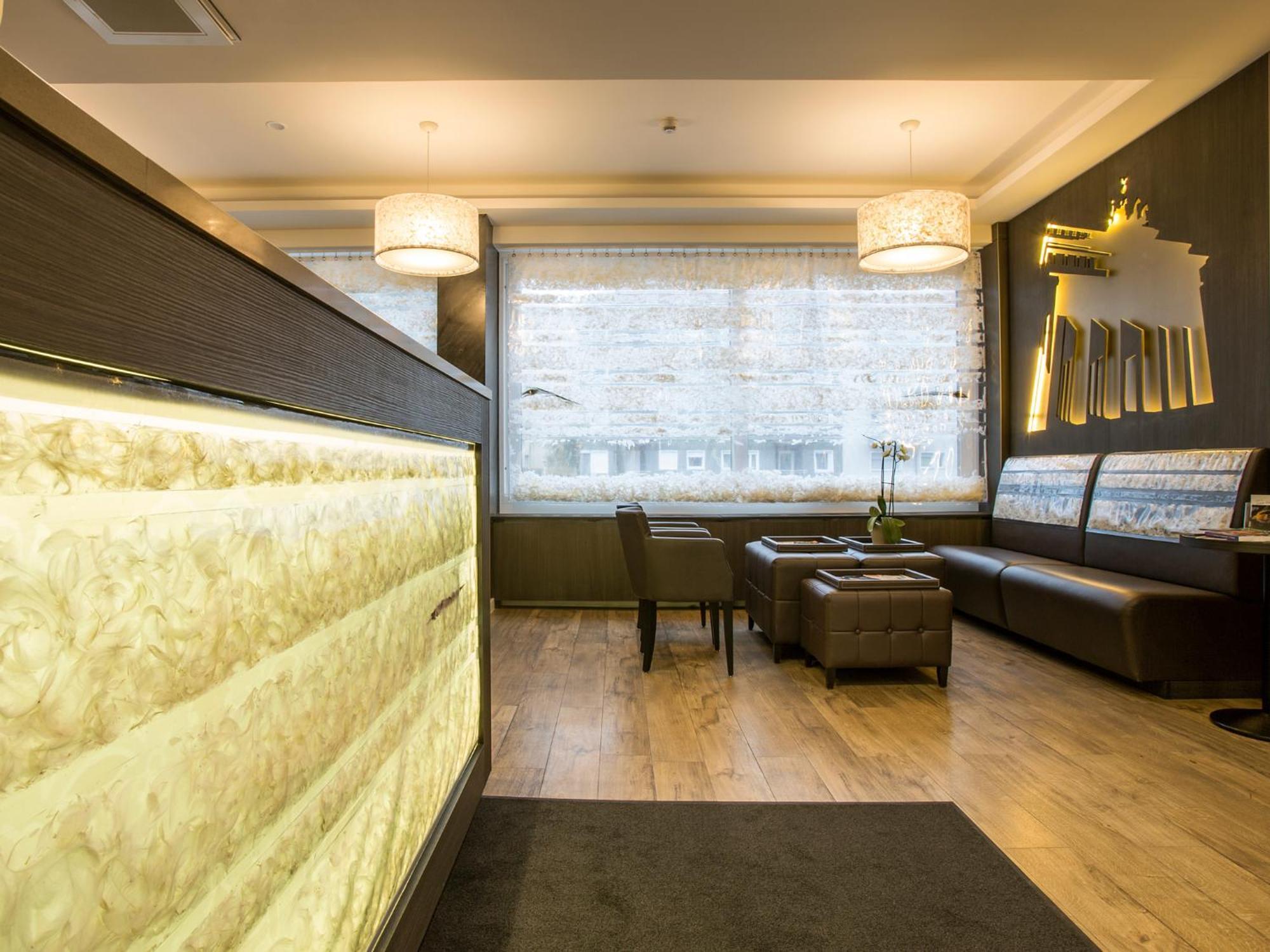 Homaris West Side (Adults Only) Hotel Berlim Exterior foto